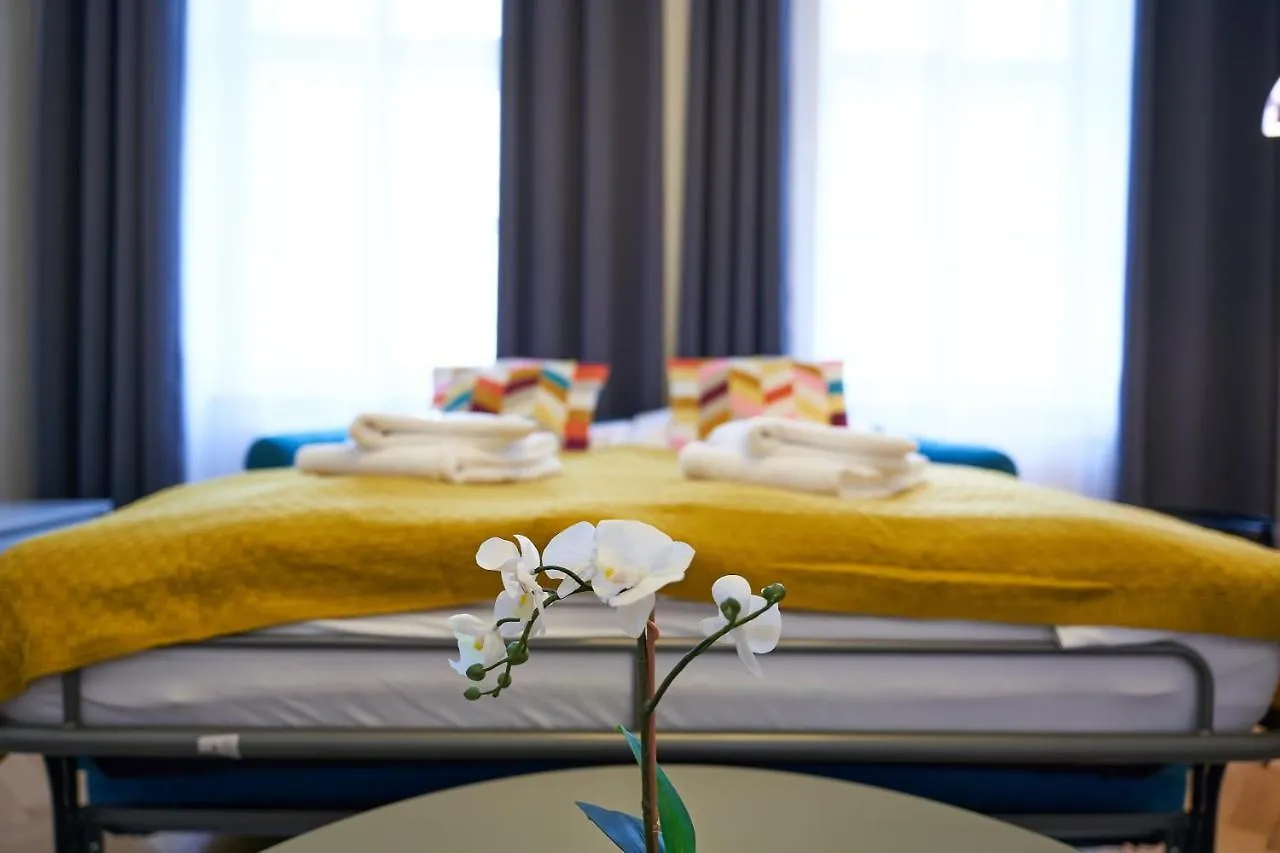 Fancy Home For 6 With Self-Check-In At Spittelberg Wien