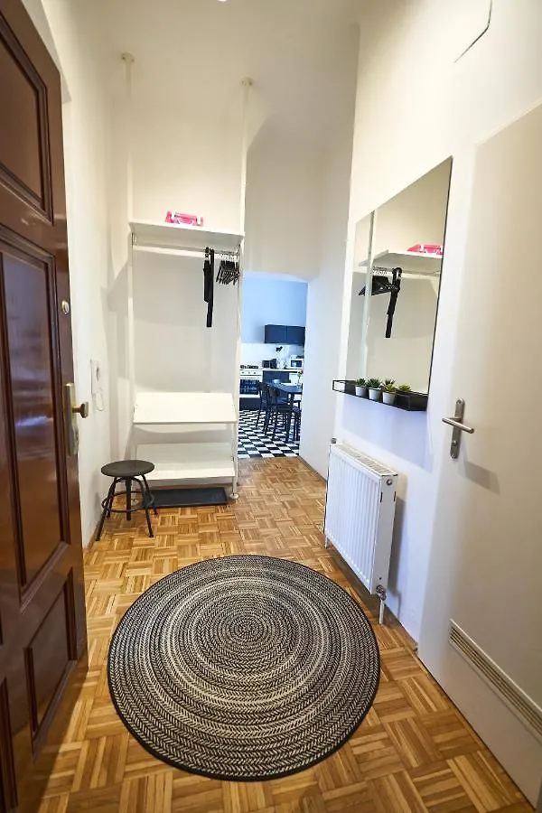 Fancy Home For 6 With Self-Check-In At Spittelberg Wien 0*,