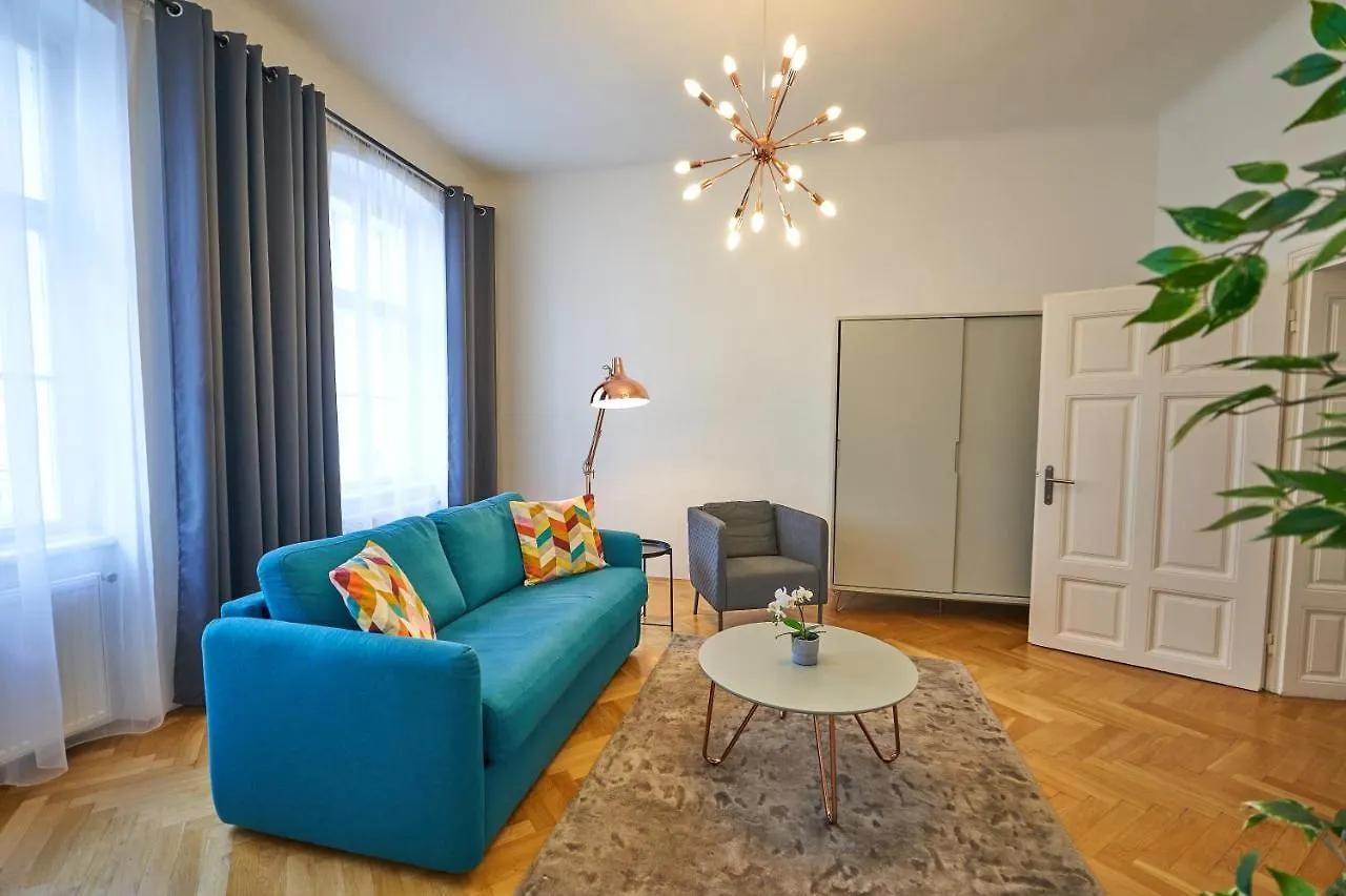 Fancy Home For 5 With Self-Check-In At Spittelberg Wenen