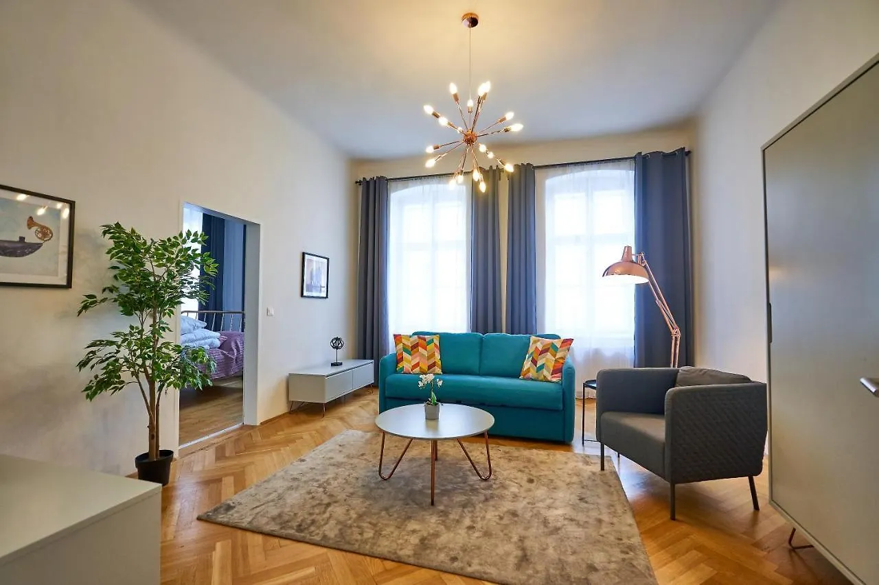 Fancy Home For 5 With Self-Check-In At Spittelberg Wenen