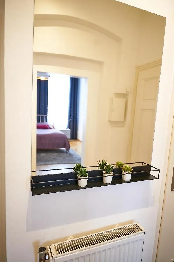 Fancy Home For 5 With Self-Check-In At Spittelberg Wenen Appartement